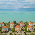 Myflat Golden Coast Panorama Apartment