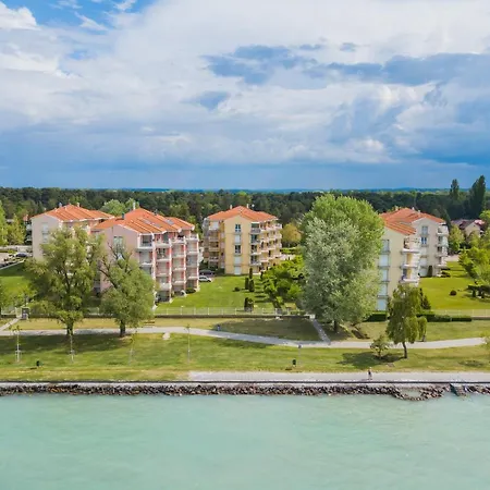 Myflat Golden Coast Panorama Апартаменты *