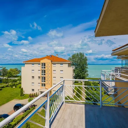 Myflat Golden Coast Panorama Апартаменты Шиофок