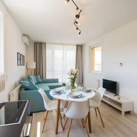 Апартаменты Myflat Golden Coast Panorama *